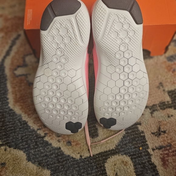 New Nike Flex Experience Rn 7 Girls Run Size 6y B10 - Picture 5 of 6